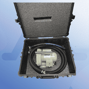 Pompe à injection positive pour générateur d'aérosols ATI dans un valise avec son tuyaux de raccordement